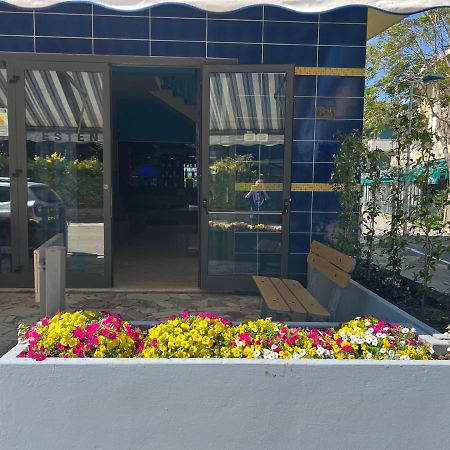 Hotel Estense Rimini Exterior photo