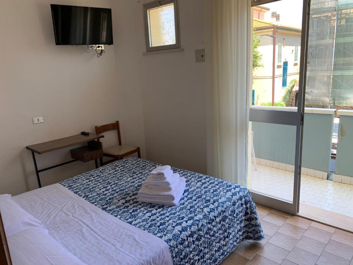 Hotel Estense Rimini Exterior photo